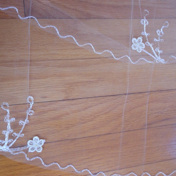 Three Tier Fingertip Bridal Veil with Lace
